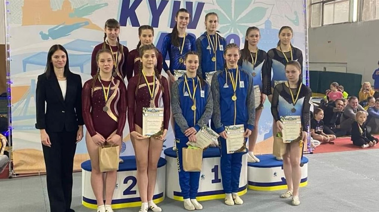Шосткинські акробати вдало виступили на Чемпіонаті України, попереду Чемпіонат Європи