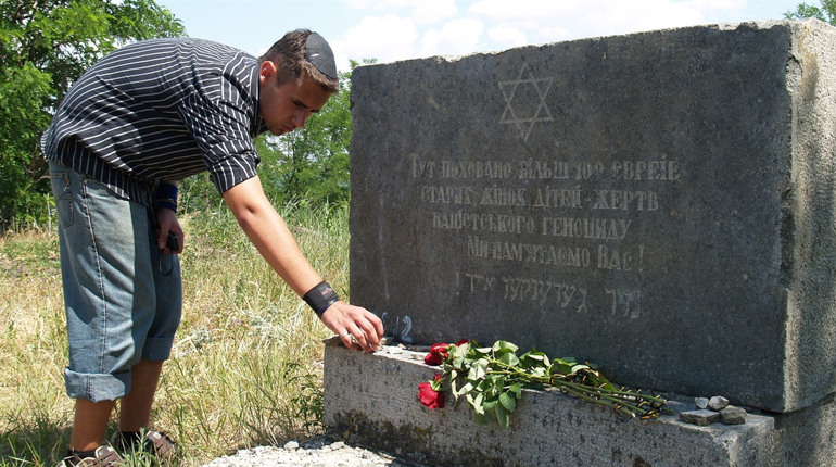 У концтаборі села Гвоздавка Друга під час Другої світової війни знищили майже 5 тисяч євреїв