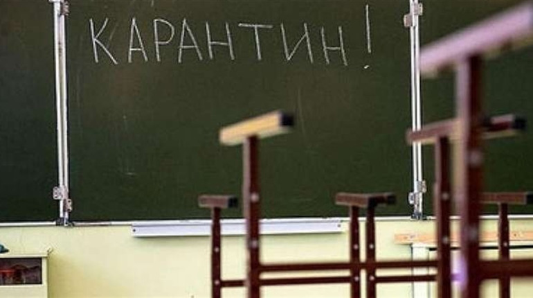На Буковині школи мають перейти на дистанційне навчання або продовжити канікули