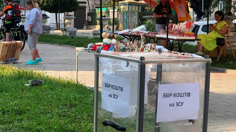 У Дрогобичі до ярмарку в підтримку ЗСУ долучилися переселенці. Відео