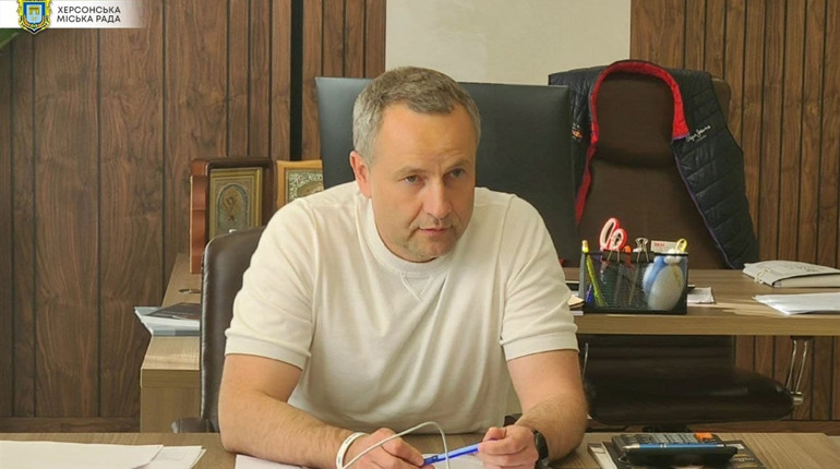 Харчування у школах Херсона — частина 2: Ігор Колихаєв зібрав за столом перемовин усі сторони