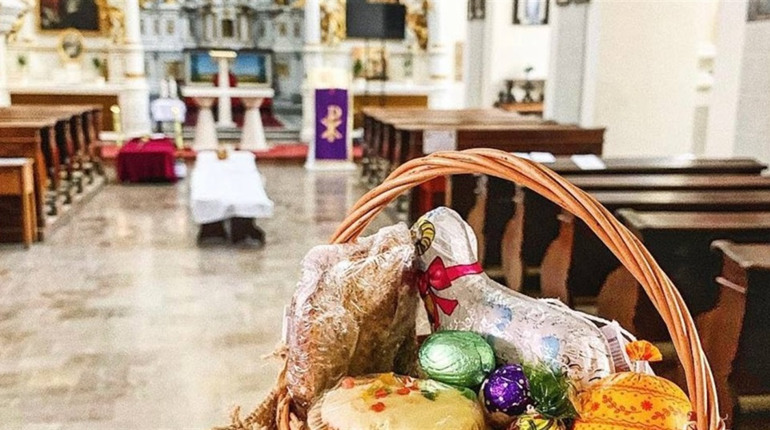 Католицький Великдень у Звягелі: розклад богослужінь і освячення пасок 4–5 квітня