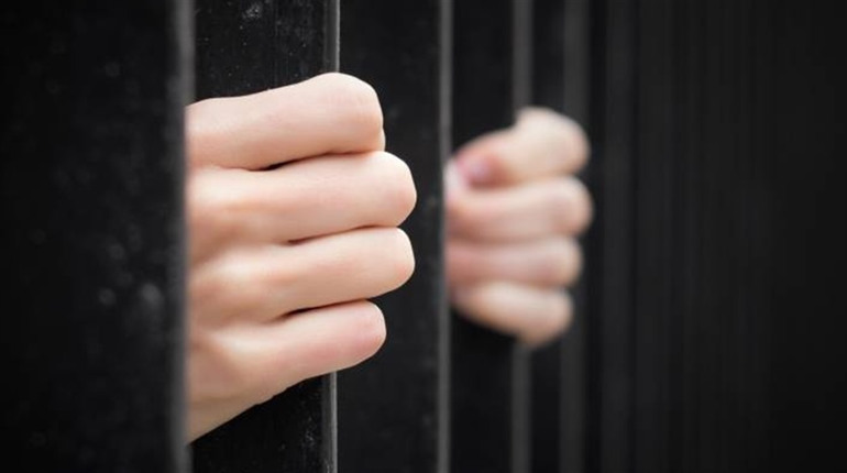 Житель Черкащини, який до смерті побив батька, проведе 8 років за ґратами