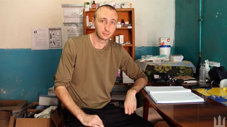 Бойовий медик розповів про Глухів у перший день вторгнення рф, порятунок поранених і батька-героя