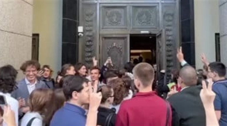 Росіяни вийшли на вулиці Москви на масовий протест