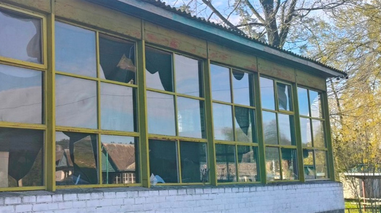 На Менщині росіяни вдарили дронами по дитячому оздоровчому комплексу