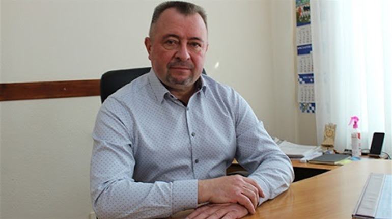 Ігор Козаков звільняється за угодою сторін. Це має затвердити сесія. А скільки він заробив за рік?