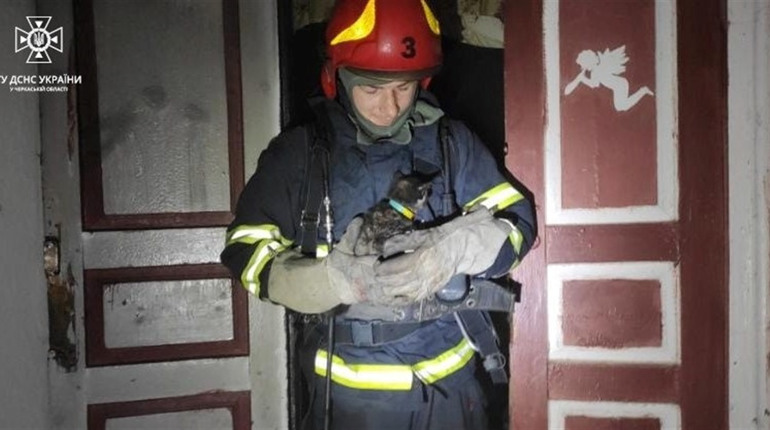 На Черкащині рятувальники ліквідували пожежу житлового будинку