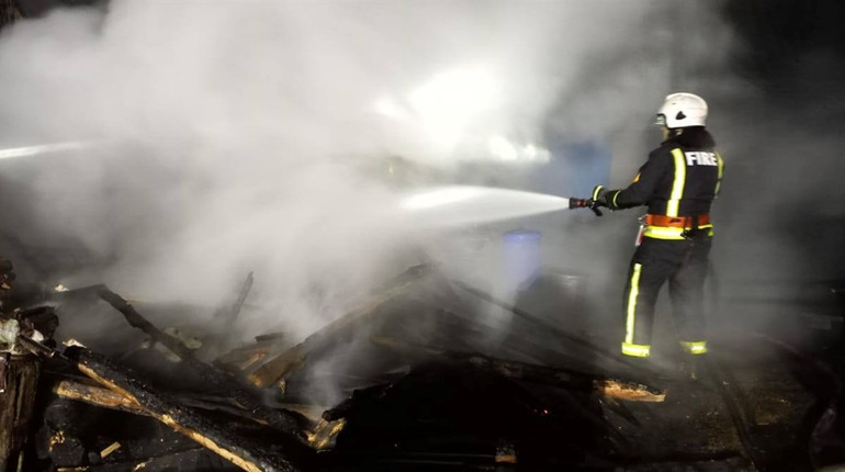 У Володимирці рятувальники ліквідовували пожежу у приватному господарстві