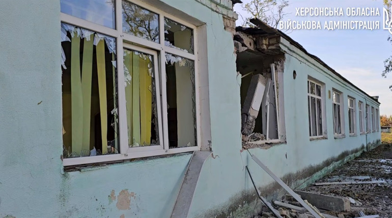 На Херсонщині армія рф завдала ударів по житловим будинкам, освітньому та медичному закладам