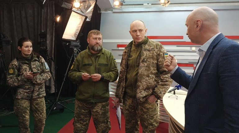 Працівники військкоматів Сумщини розкажуть, як та кому можуть вручати повістки. Де дивитися?