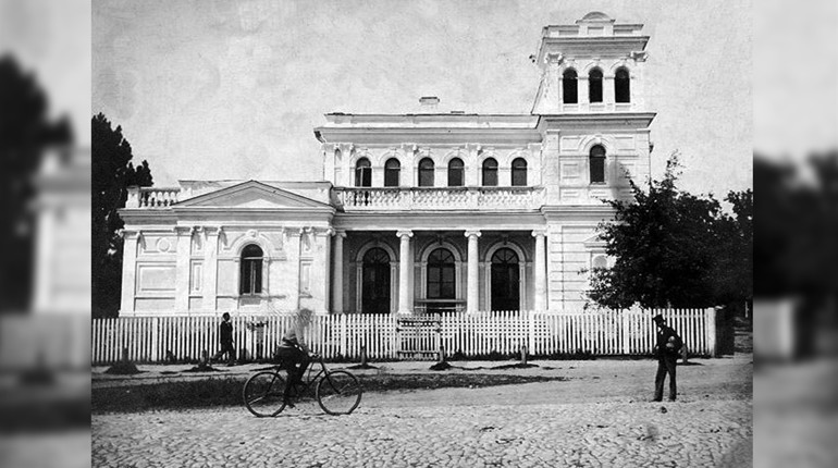 У 90-х роках XIX століття уманці їздили на велосипедах