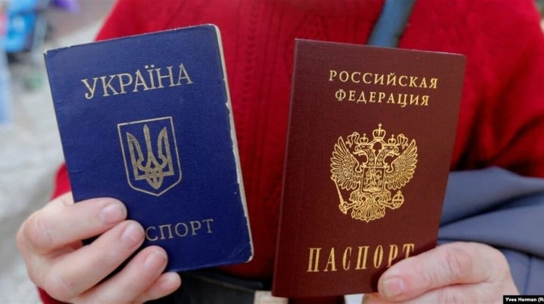 Українці, які отримали паспорти РФ в окупації, не злочинці, а жертви злочину держави-окупанта