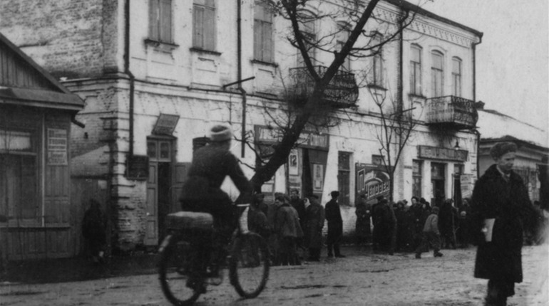 Новоград-Волинський на сторінках газети "Радянський патріот": 1946 та 1947 роки