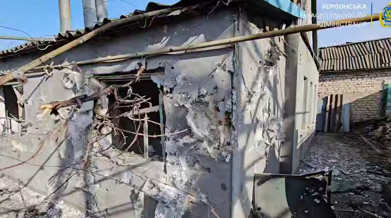 На Херсонщині окупанти завдали ударів по житлових кварталах, критичній та соціальній інфраструктурі