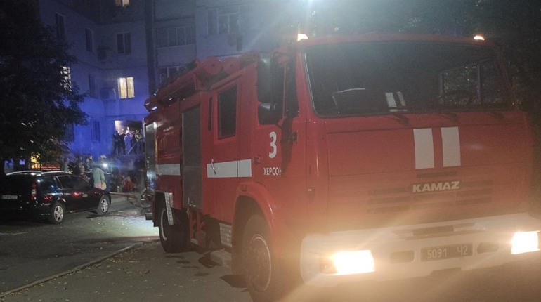 У Херсоні в мікрорайоні Острів згоріла квартира: господиня померла від опіків та отруєння газом