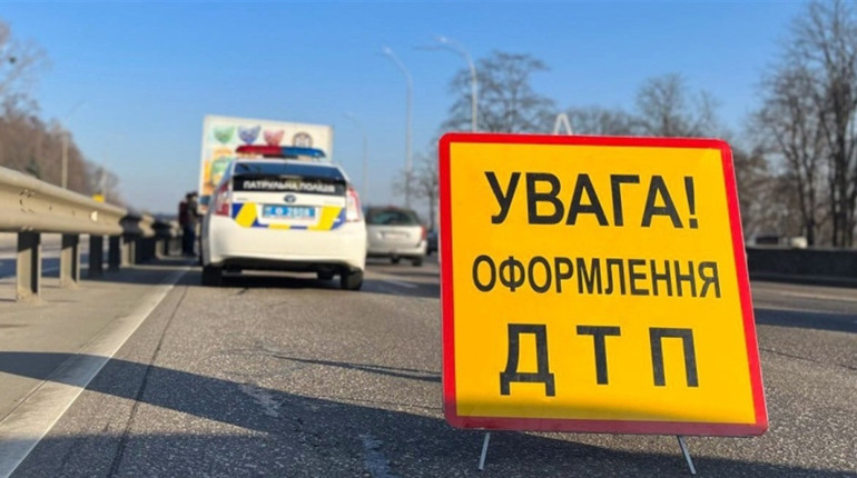 Дві ДТП за день: Opel зіткнувся з Hyundai, а мотоцикліст в'їхав у автомобіль Toyota