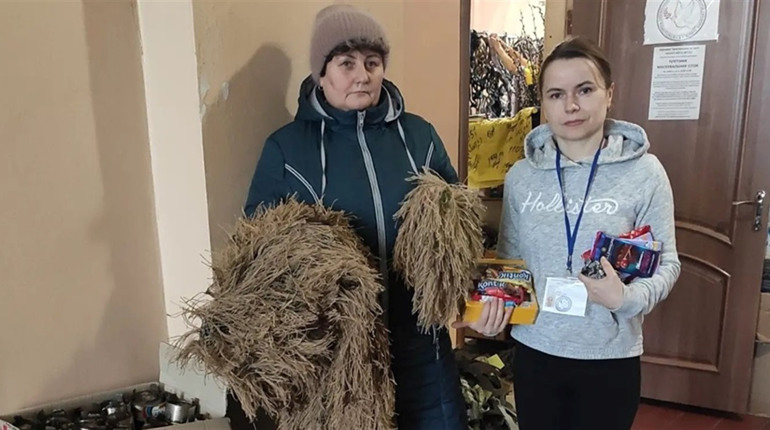 БФ «Людина Ольга» запрошує тростянчан долучитися до допомоги військовим та плести «кікімори»