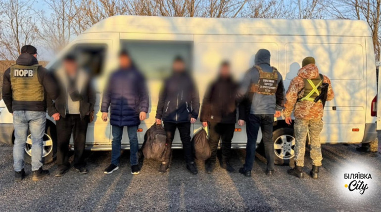 Пенсіонер з Одещини намагався вивезти у Придністров’я трьох ухилянтів (фото, відео)