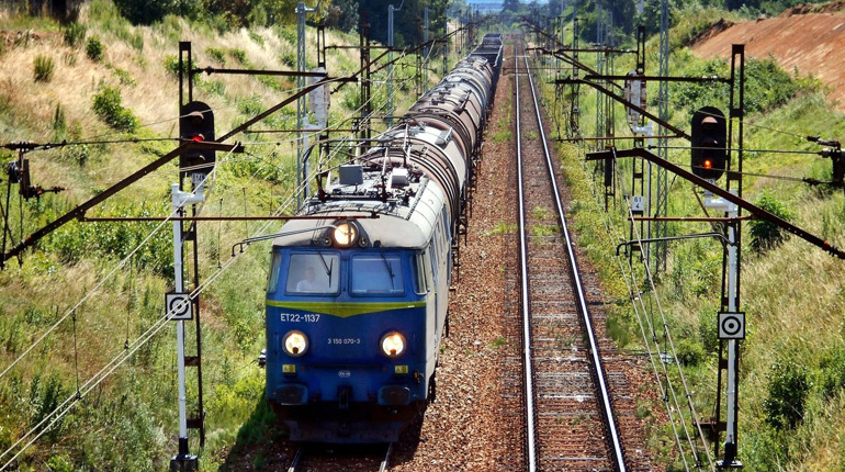 Сватівчани можуть купити квитки за 45 діб на потяги, які курсують у напрямку Луганщини і Донеччини