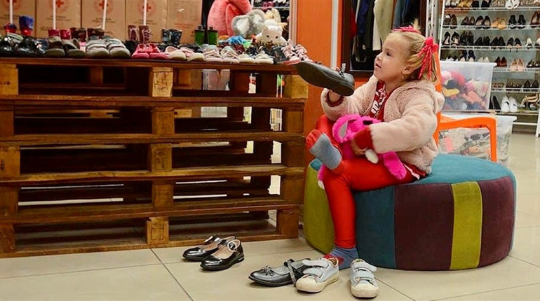 Червоний Хрест у Звягелі оголосив збір теплих речей: зігрій тих, хто потребує допомоги