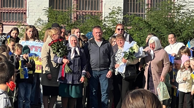 У Сарненській громаді зустріли звільненого з російського полону військового