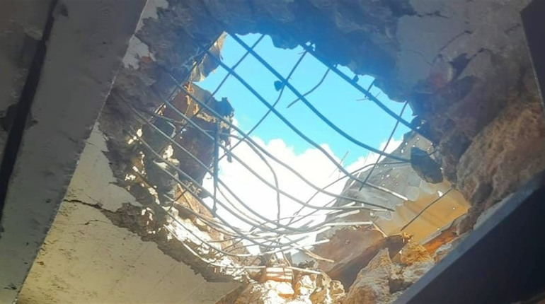 На Херсонщині армія рф поцілила у житлові будинки, адмінбудівлю, навчальні заклади