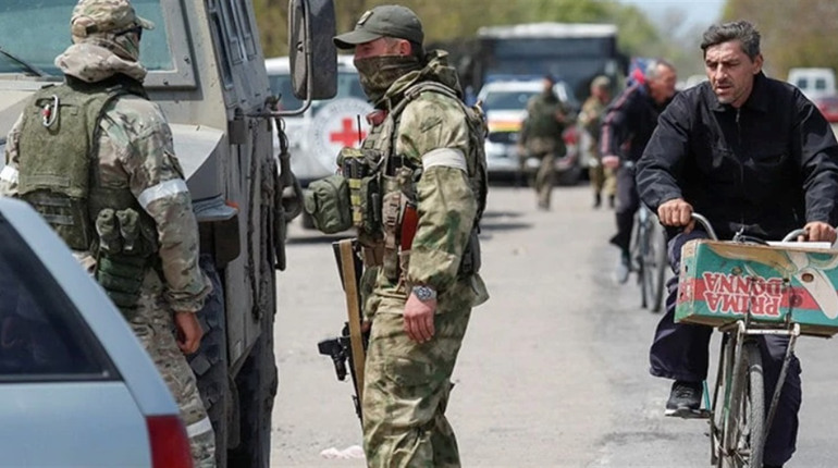 Окупанти посилюють тиск на жителів окупованої Херсонщини
