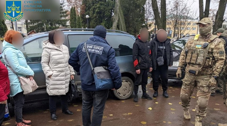 Судитимуть глухівчан, які за 1500 доларів незаконно перевозили людей в Росію