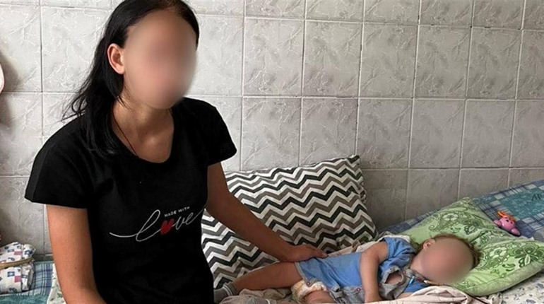 Медики врятували 11-місячного хлопчика з Біляївки, який впав у вигрібну яму