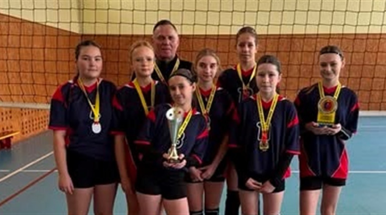 Бронза чемпіонату області з волейболу — у Старокостянтинівських дівчат