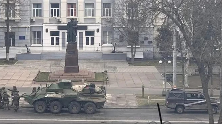 Перший день окупації Херсона у 20 фото: яким було 1 березня 2022 року