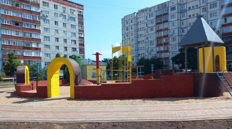 У Нетішині відремонтували понад 500 квадратних метрів тротуару