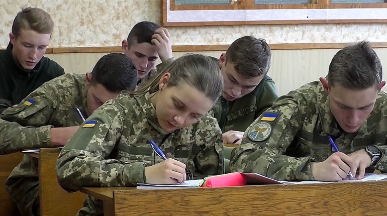 Продовжено терміни подачі документів до військових навчальних закладів у 2026 році