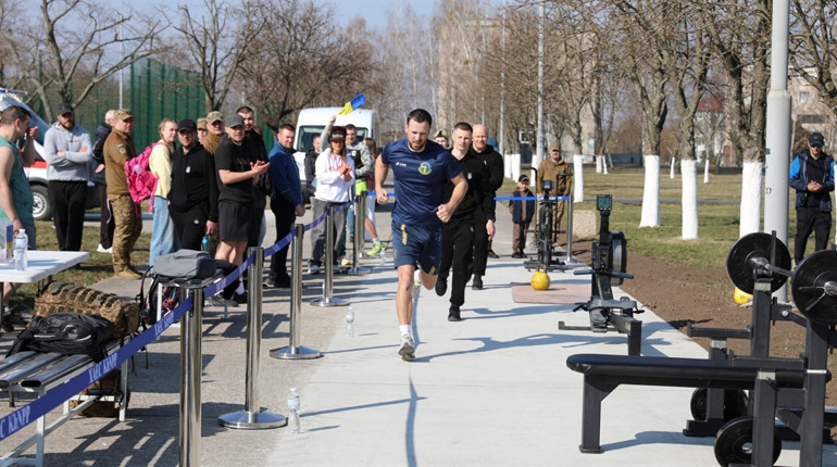 «Міць нескорених»: у Нетішині відбувся відкритий Кубок ХАЕС з кросфіту серед учасників бойових дій