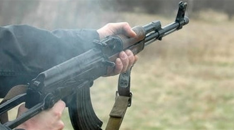 Переяславець учинив стрілянину з автомата Калашникова та поранив у живіт чоловіка
