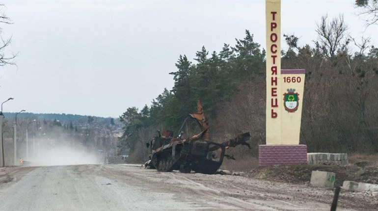 Звільнений Тростянець: чисельні руйнування, мінування і гуманітарна допомога (відео)