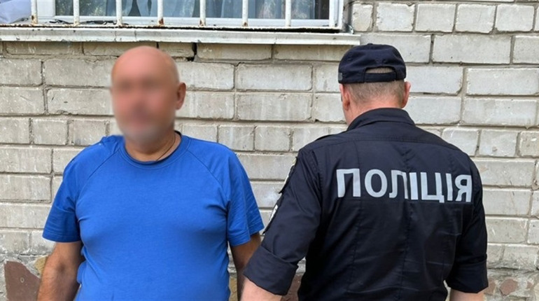 У Чернігові оперативно розкрито крадіжку з автомобіля: злочинцю загрожує до 8 років ув'язнення