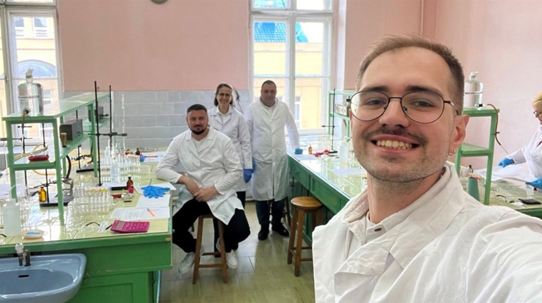Випускник Шосткинського ліцею – Учитель року-2025!