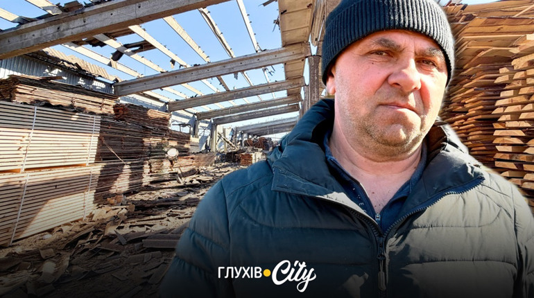 «Владислав помер у матері на руках»: репортаж із місця авіаудару в Глухові, де росіяни вбили людей