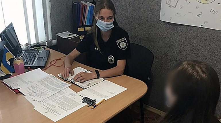 Дворічна дитина перевернула на себе відро з окропом, а через два тижні померла в лікарні