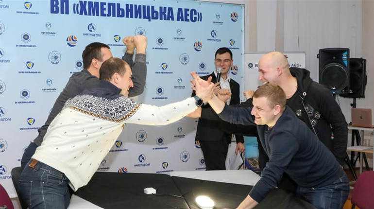 На Хмельницькій АЕС вперше пройшов брейн-ринг «BrainAtom»: змагалися атомники та освітяни