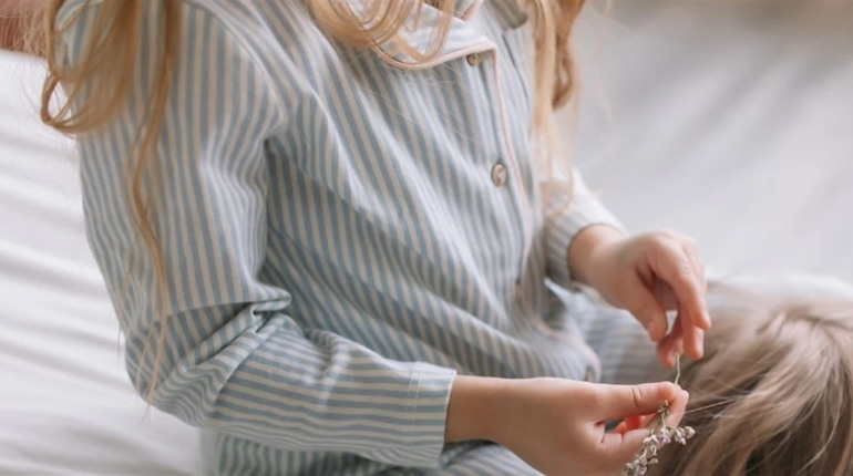 Чому синтетика - не завжди погано для літніх піжам