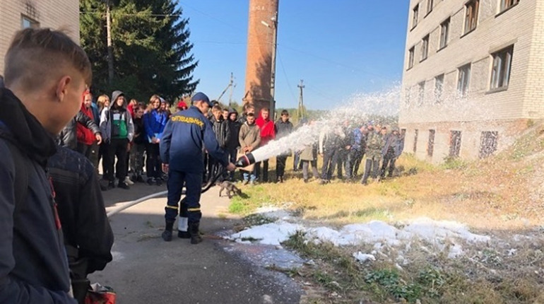 Чому в Гущинцях евакуювали учнів з навчального корпусу училища