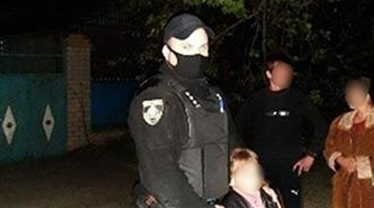 Семирічна херсонка не повернулась додому вчасно — поліцейські розшукали дівчинку за півгодини