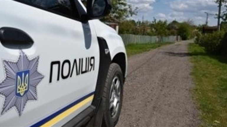 У будинку на Переяславщині знайшли тіло жінки зі слідами крові на обличчі: хроніка поліції