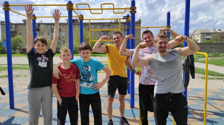 Як місцеві хлопці розвивають стріт воркаут у Кременці і з чого все починали