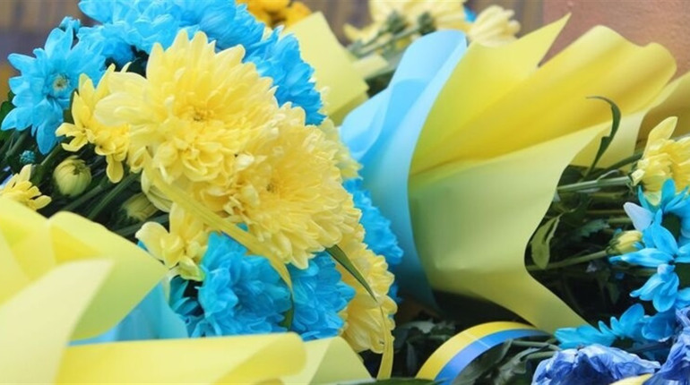 Доземний уклін батькам за патріота, за Героя! Нетішин попрощався з Володимиром Відруком