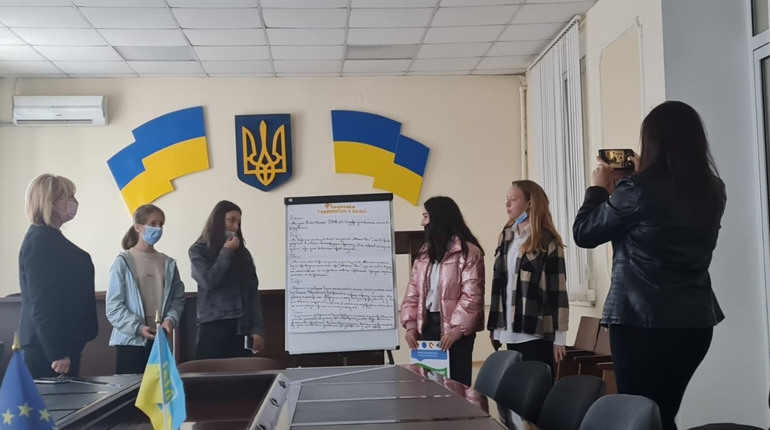 Учні Біляївської школи №2 просять запровадити уроки фінансової грамотності