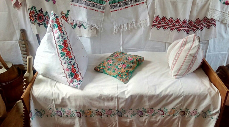 У Фастові створили міні-музей «Українська світлиця»